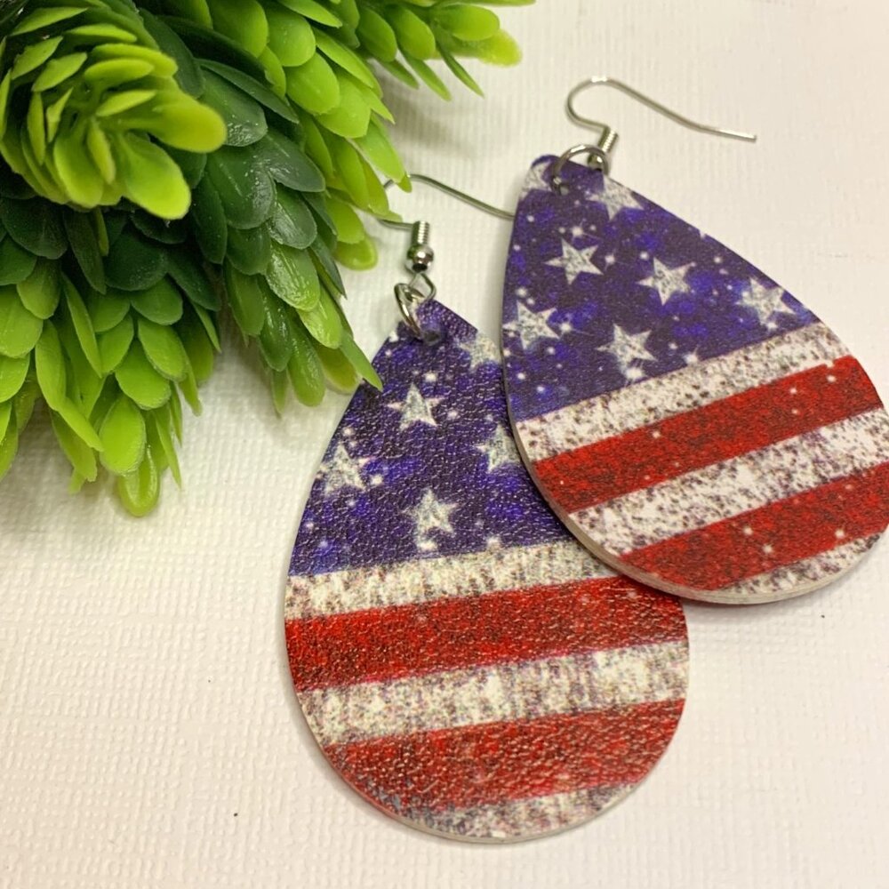 Flag Earring, USA Earring, Patriotic Earring, Fourth of July Earring, Gift Idea